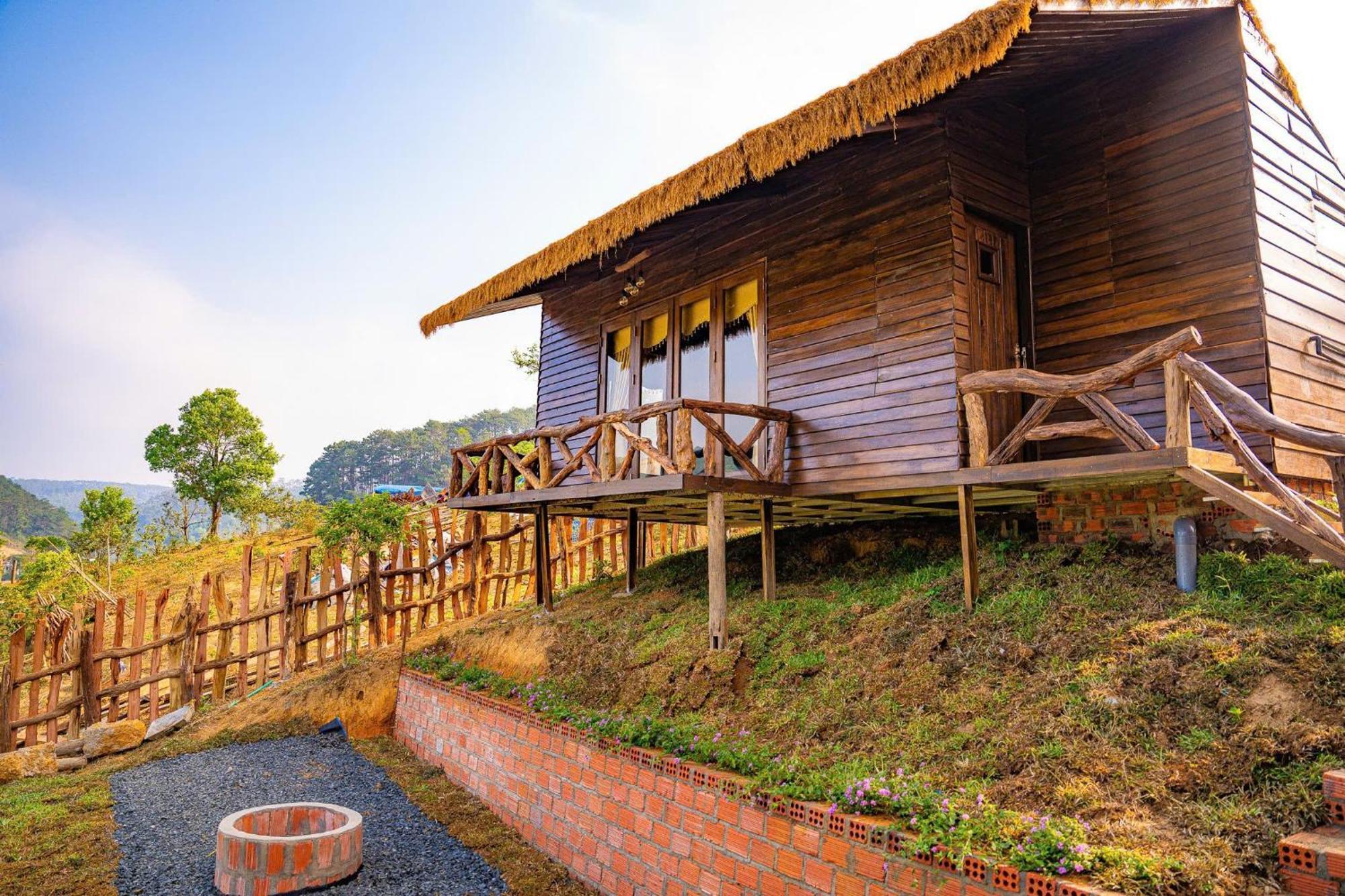 Nha Trong Ban - Homestay Mang Den Kon Von Kla Exterior foto