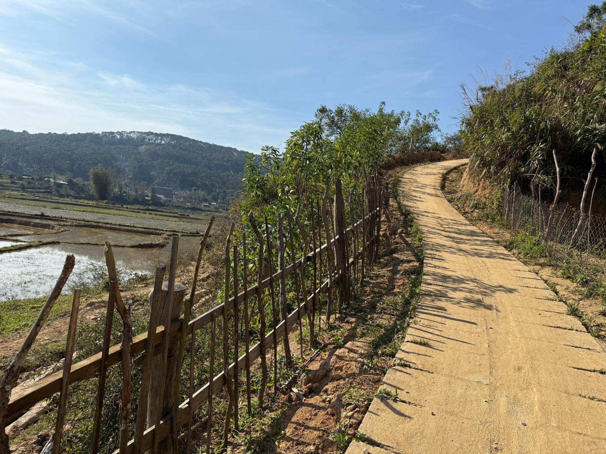 Nha Trong Ban - Homestay Mang Den Kon Von Kla Exterior foto